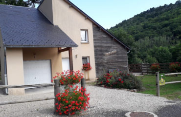 Maison de Type 4, terrain, garage, SAINT CHELY D'AUBRAC