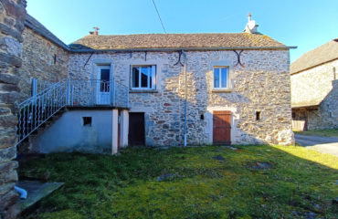 Maison en pierres de type 4 avec dépendances