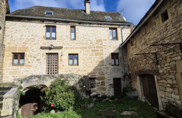 Maison T5 de 127 m2, garage, grange/étable, terrain de 1100 m2