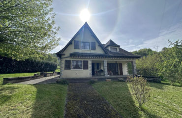 Pavillon de type 5 avec terrain de 3671m2