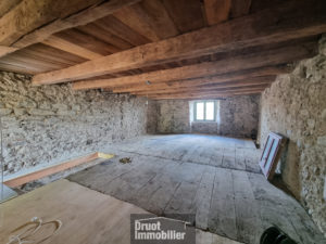 AUBRAC - MAISON - TERRAIN et garage