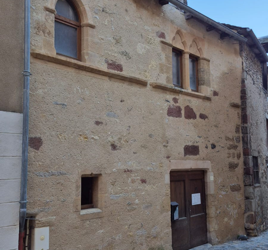 Dépendance en pierre, coeur de village SAINT COME D'OLT