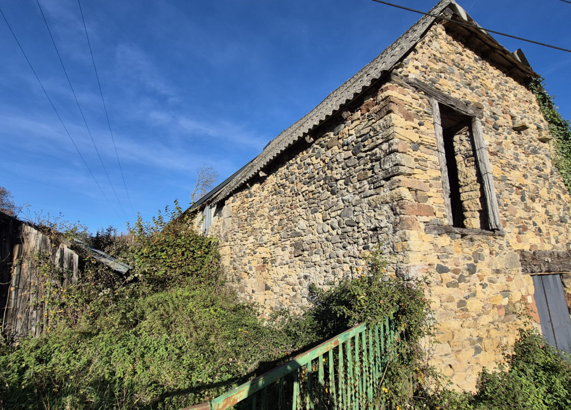 Ensemble de deux granges à rénover, SAINT COME D'OLT