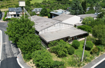 Ensemble immobilier avec revenus locatifs ZA la Bouysse - ESPALION