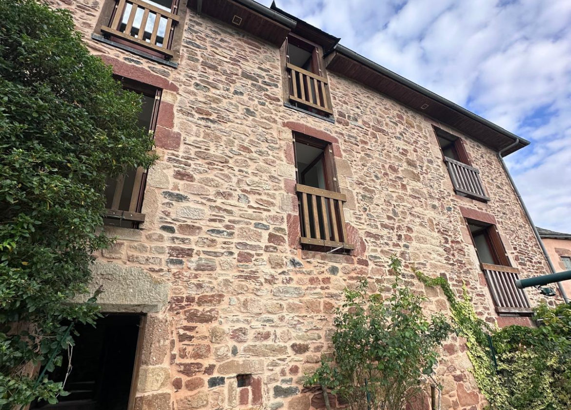 Ensemble immobilier LASSOUTS