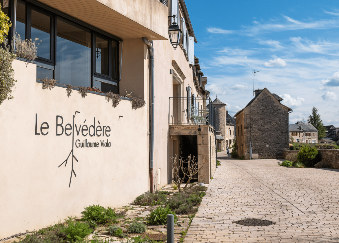 Ensemble immobilier professionnel de charme - Site touristique unique