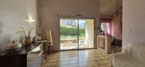 ESPALION, maison de ville, 4 chambres, terrain, garage.