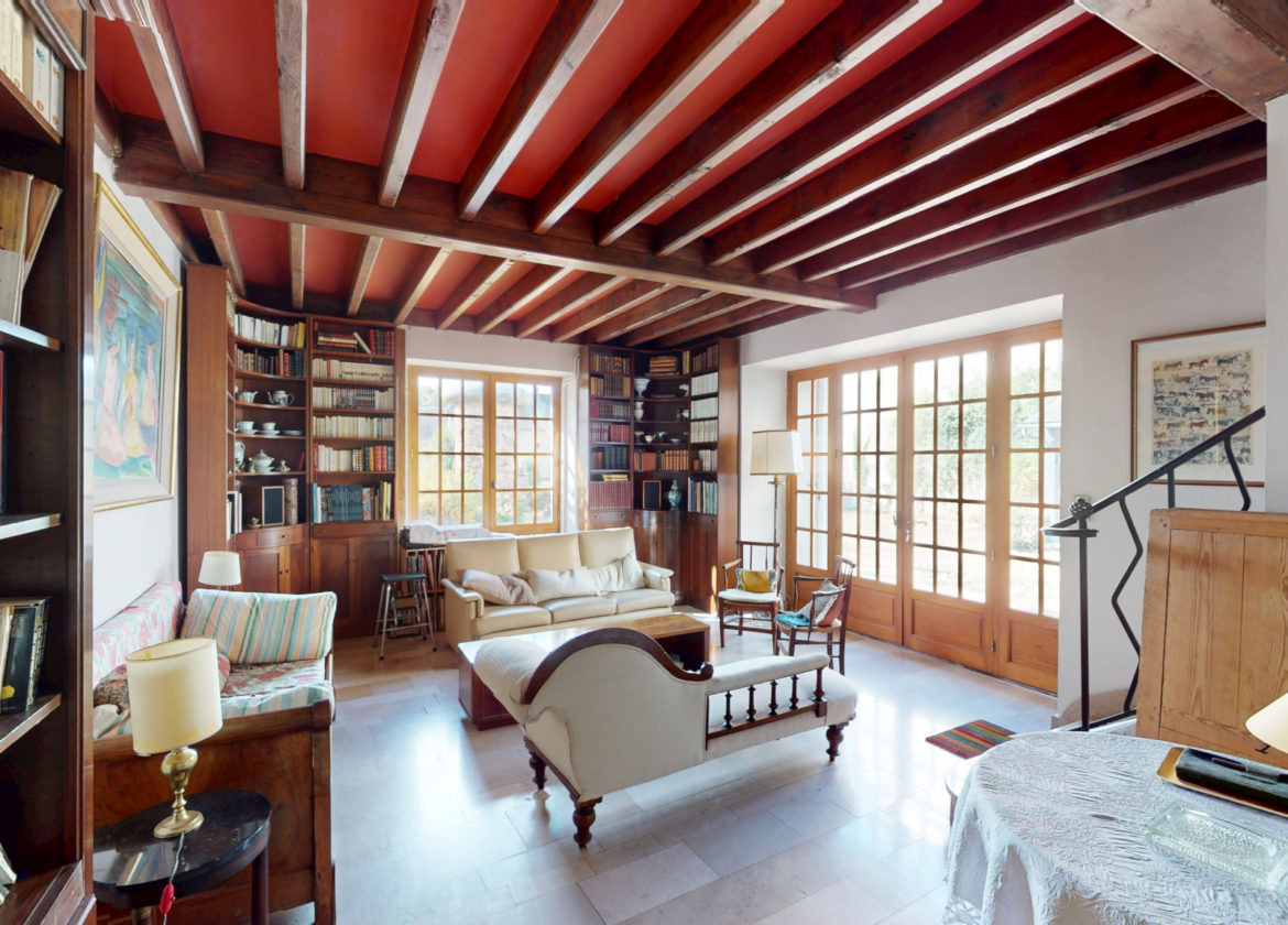 Grande propriété de caractère au cœur de Rignac