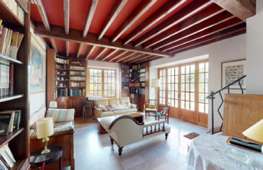 Grande propriété de caractère au cœur de Rignac