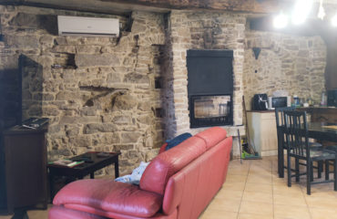 Maison de Type 3 avec garage et jardin en cœur de village, 5 min de CAMPUAC