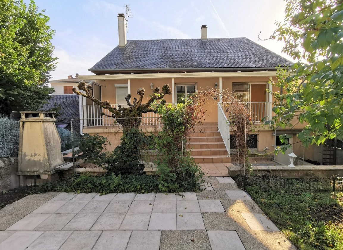 Maison de type 5 avec jardin