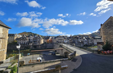 Maison Village - Jardinet - garage - Dépendance