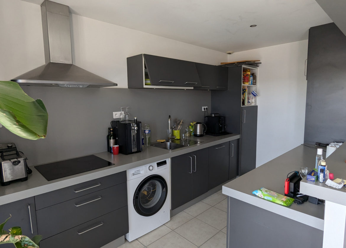 ONET LE CHATEAU, Appartement 69m2, balcon, garage, parking