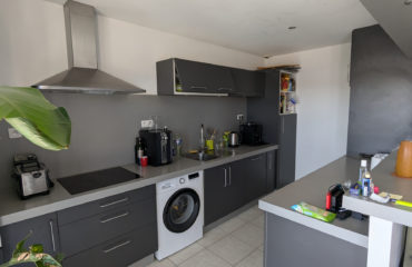 ONET LE CHATEAU, Appartement 69m2, balcon, garage, parking