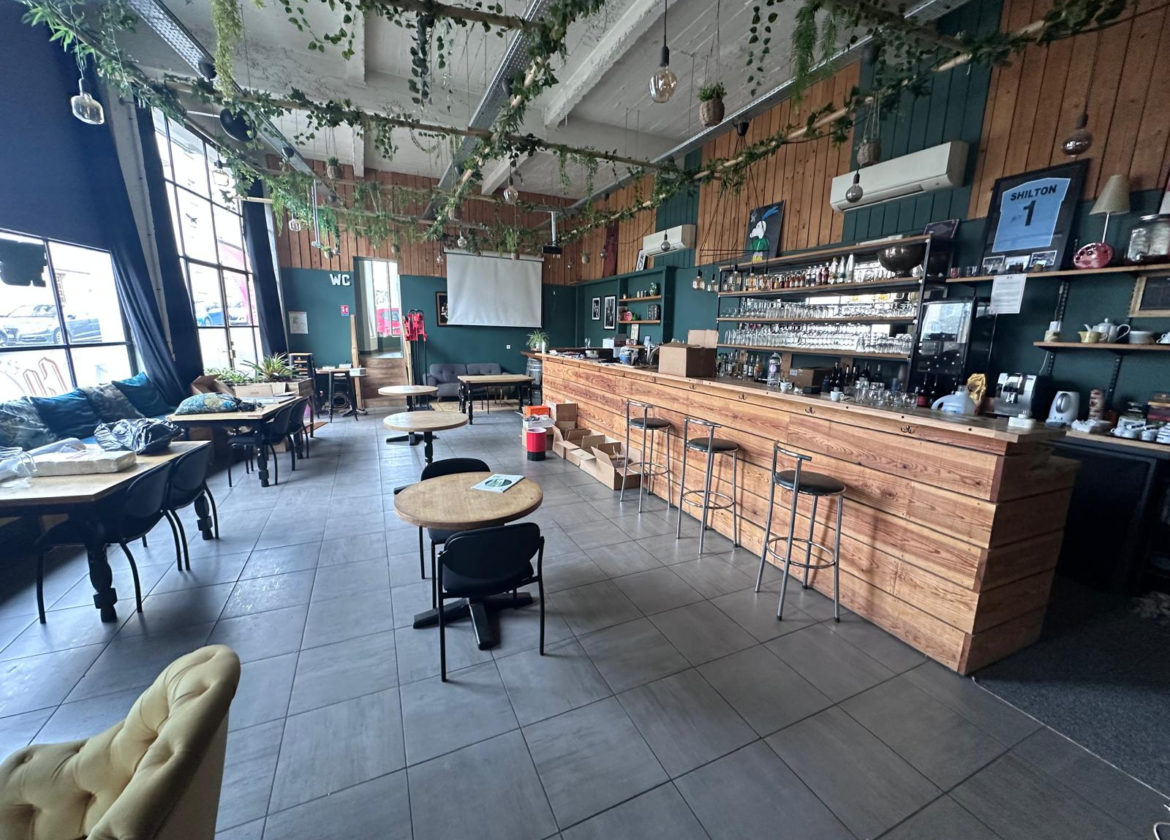 Spacieux local commercial à Rodez 420 m2 avec mezzanine